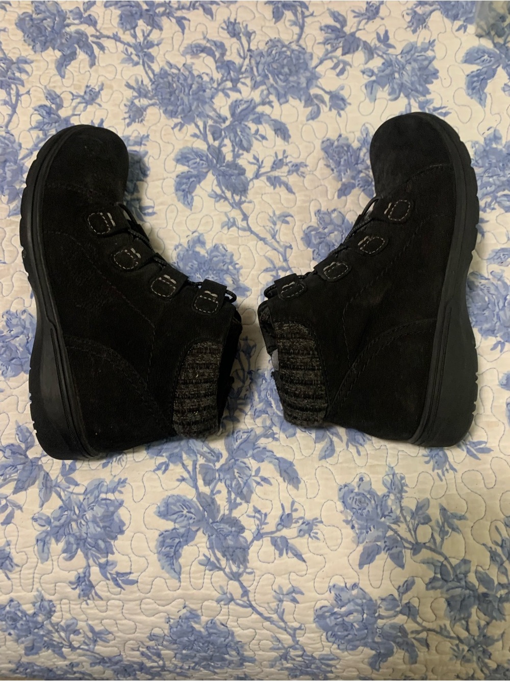 Clarks Black Women's Ankle Booties with Side Zipper - Picture 6 of 6